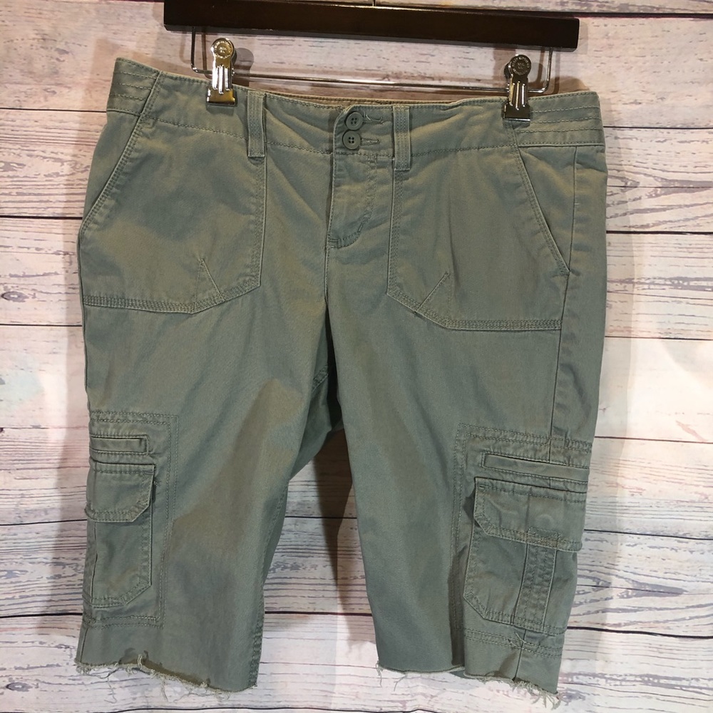 SO Cargo Shorts w/Raw Hems and Slits Sz 11
